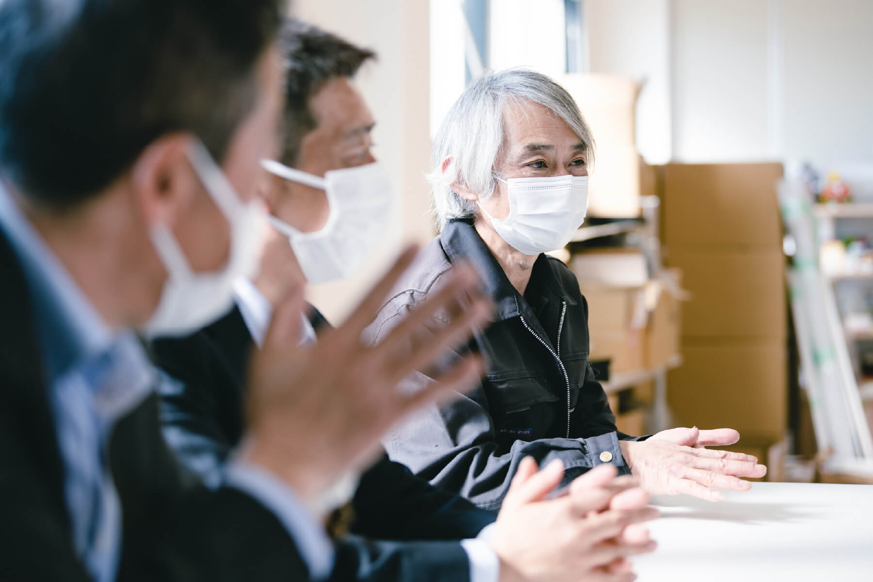 クリエイティブ事業部と生産本部のみなさん